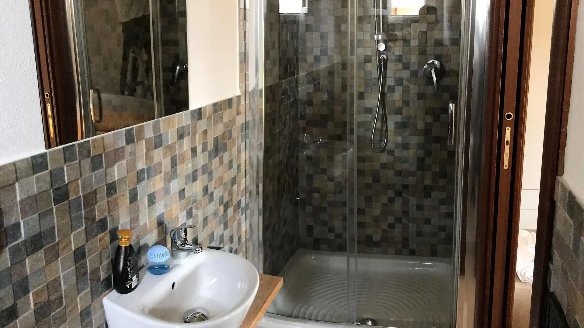 Raxul Room Sestu